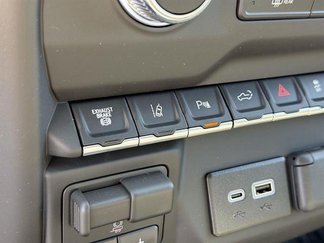 2026 GMC Sierra 2500HD Pro - Photo 15