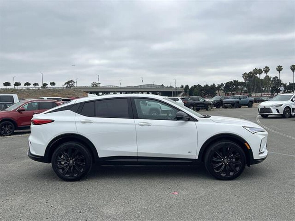 New 2026 Buick Envista Sport Touring SUV