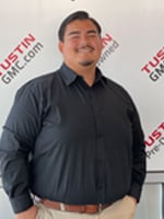 Staff member Luis Robles from ID_640d1f15dc07