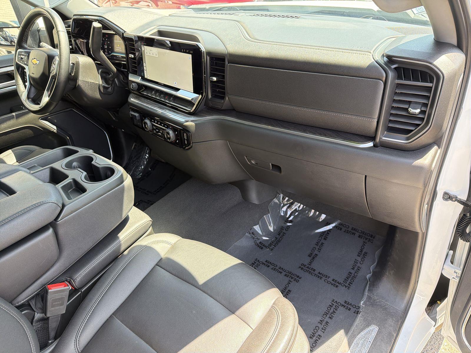 2024 Chevrolet Silverado 2500HD LTZ - Photo 28