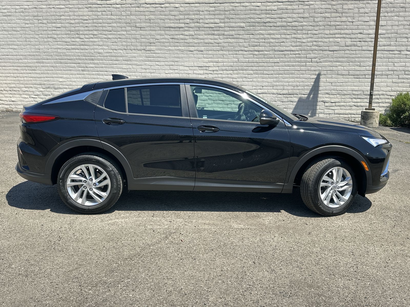 New 2025 Buick Envista For Sale at TUSTIN BUICK GMC | VIN: KL47LAEPXSB230325