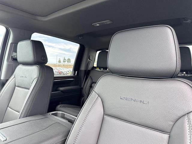 2026 GMC Sierra 2500HD Denali - Photo 23