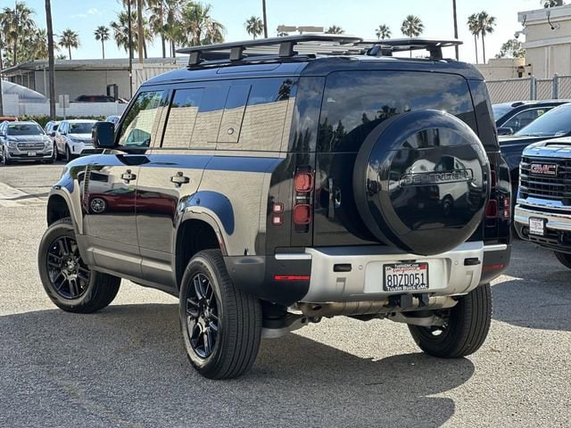 2023 Land Rover Defender 110 S photo 5