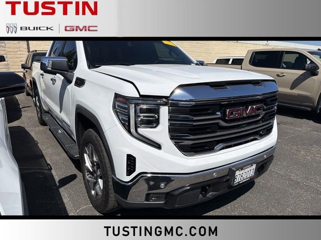 2023 GMC Sierra 4WD Crew Cab Short Box SLT's photo