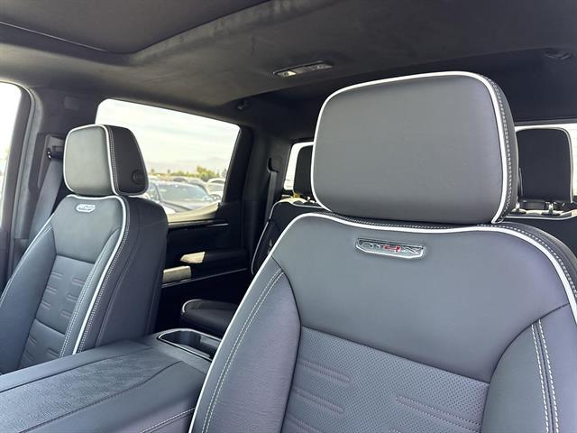 2026 GMC Sierra 1500 AT4X - Photo 23