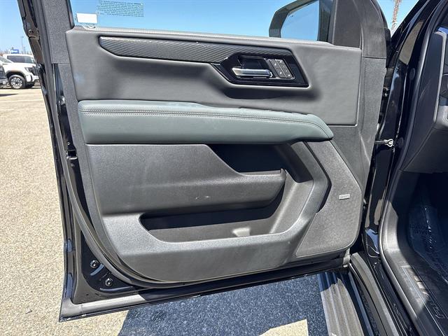 2026 GMC Yukon XL AT4 - Photo 17