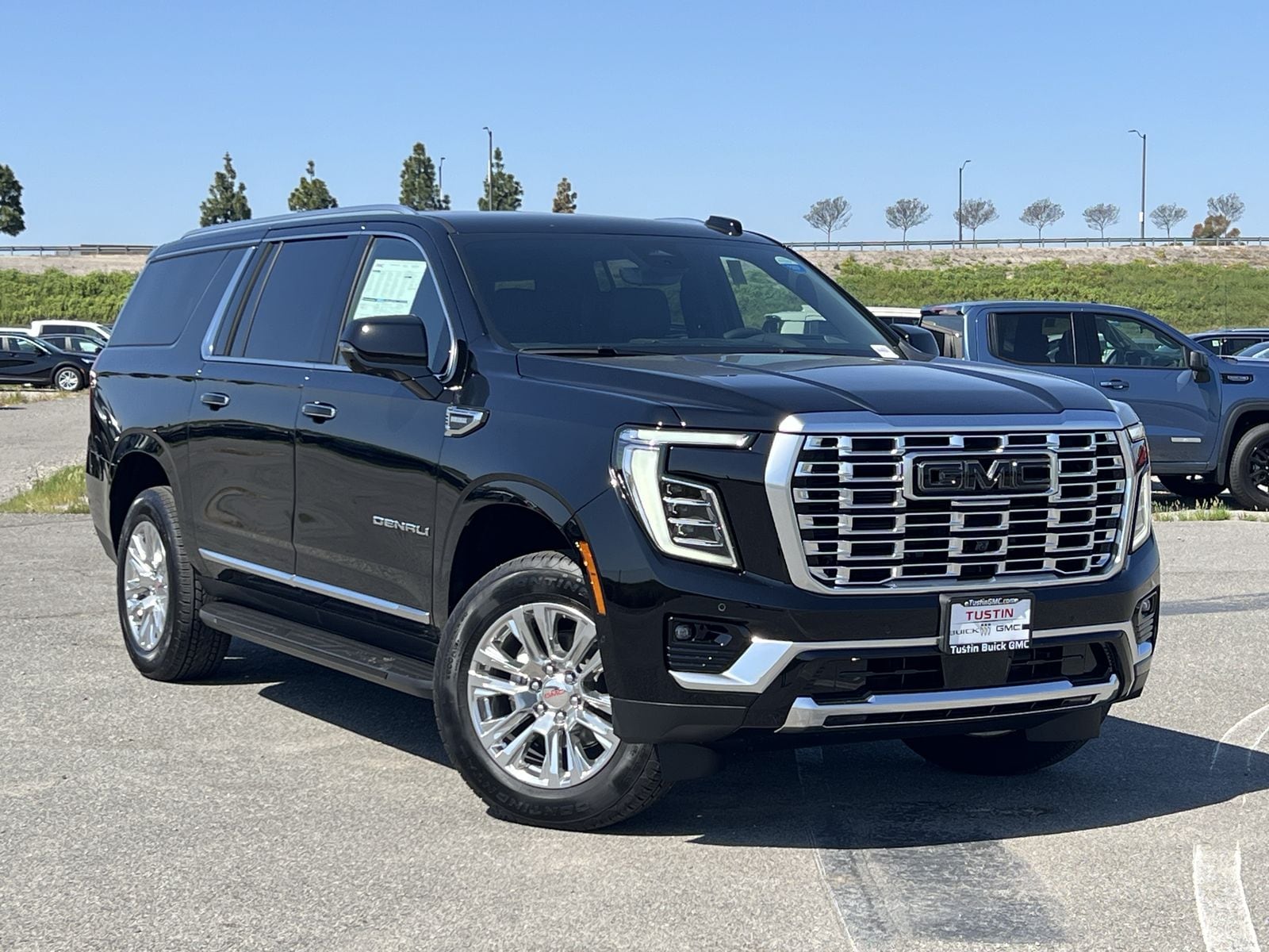 2026 GMC Yukon XL Denali - Photo 45