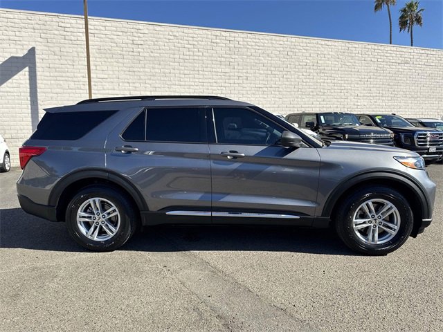 2022 Ford Explorer XLT photo 2