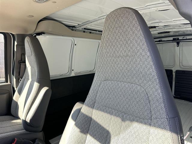 2026 GMC Savana Cargo Work Van - Photo 20