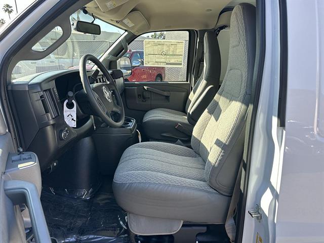 2026 GMC Savana Cargo Work Van - Photo 18