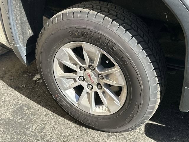 2021 GMC Sierra 1500 SLE photo 4