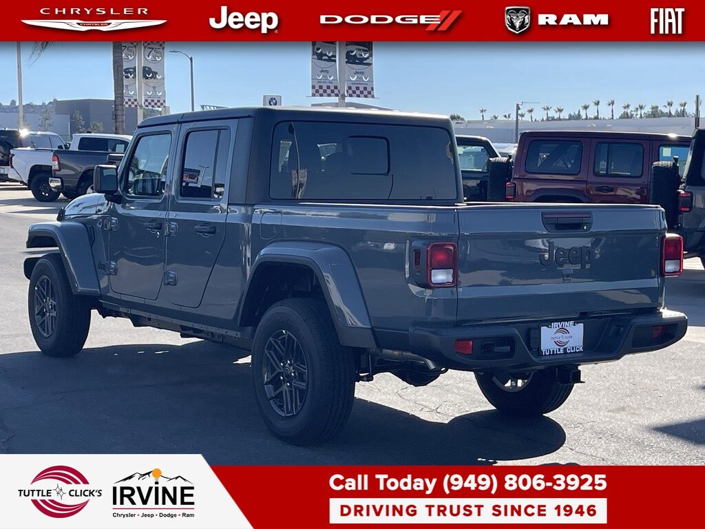 New 2025 Jeep Gladiator Sport S Truck Crew Cab