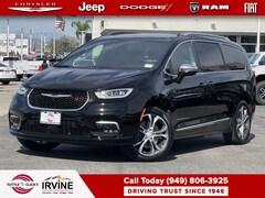 2026 Chrysler Pacifica Pinnacle Van Passenger Van