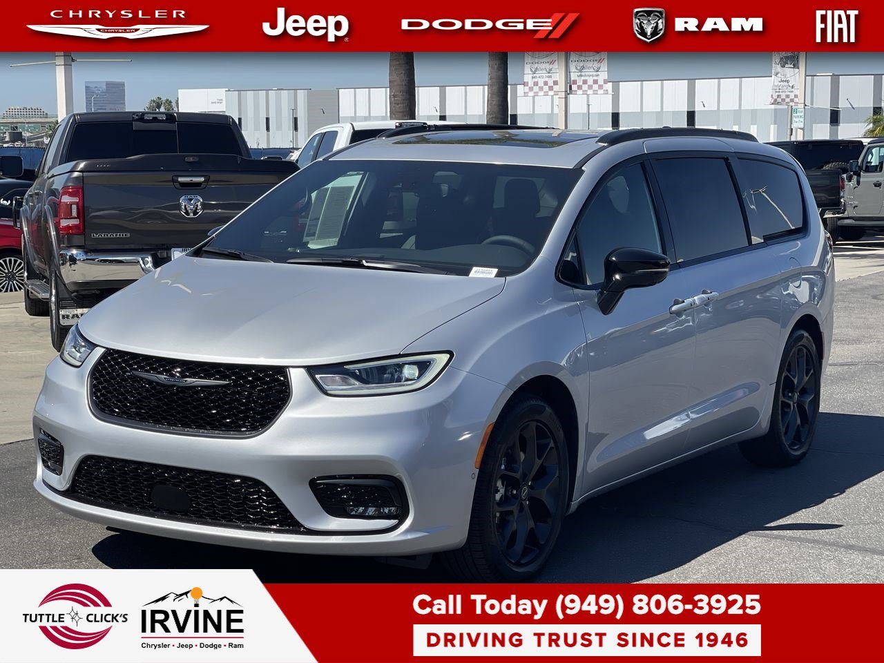 2026 Chrysler Pacifica Limited photo 2