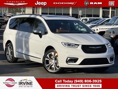 2026 Chrysler Pacifica Pinnacle Van Passenger Van