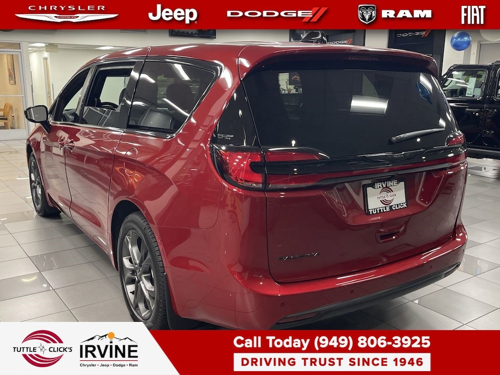 New 2026 Chrysler Pacifica Select Van Passenger Van