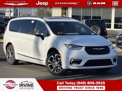 2026 Chrysler Pacifica Pinnacle Van Passenger Van