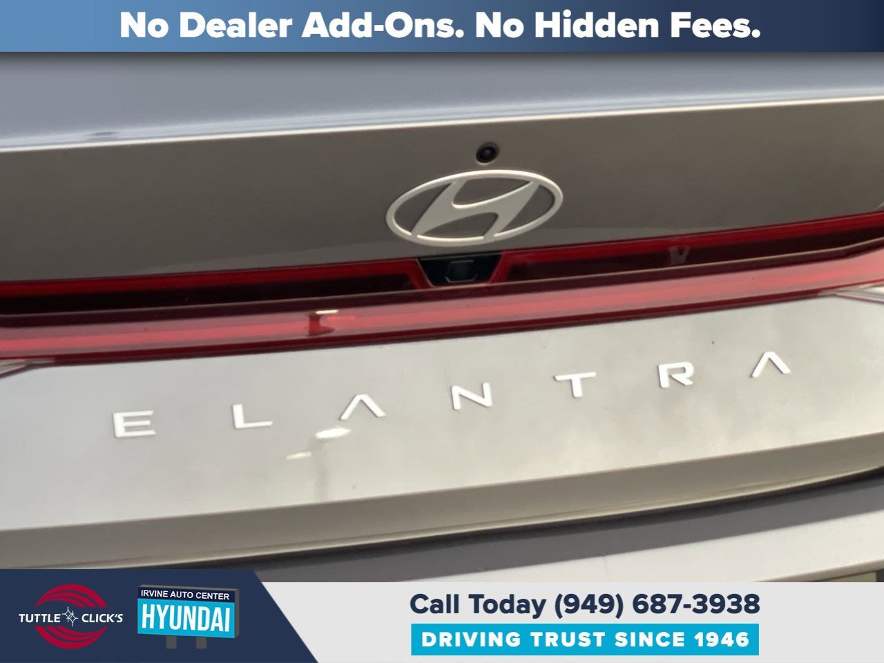 2024 Hyundai Elantra SEL photo 3