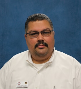 Staff member Jesus Arredondo from ID_58d775915426