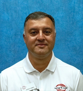 Staff member Arash Hamidi from ID_63b2fbcdbd94