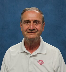 Staff member Alex Akhavan from ID_63b2fbcdbd94