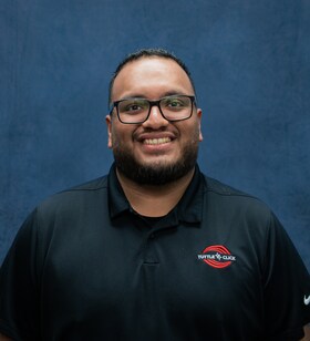 Staff member Adrian Reyna from ID_58d775915426