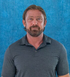 Staff member Robin Moses from ID_63b2fbcdbd94