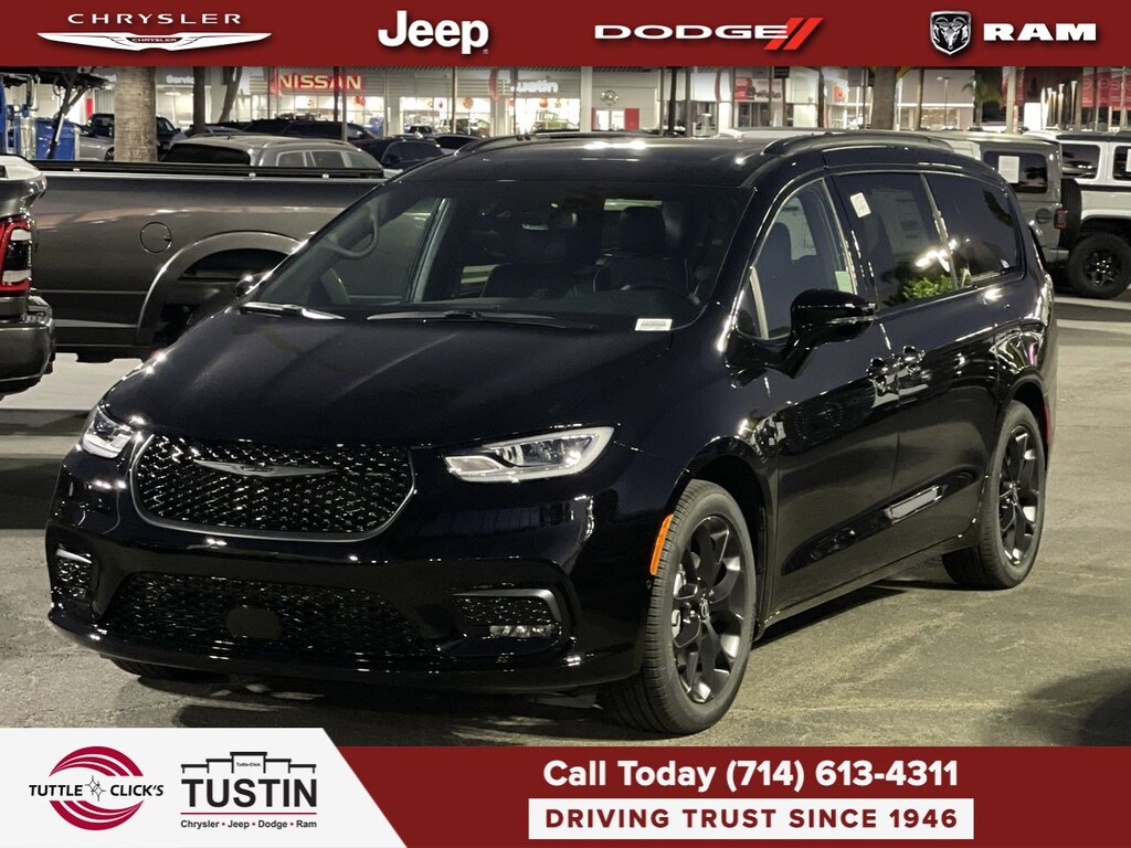 New 2026 Chrysler Pacifica Limited Van Passenger Van