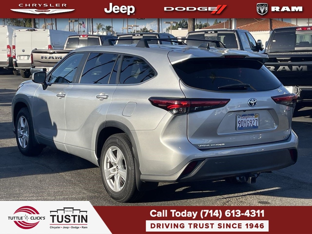 Used 2023 Toyota Highlander Hybrid LE SUV