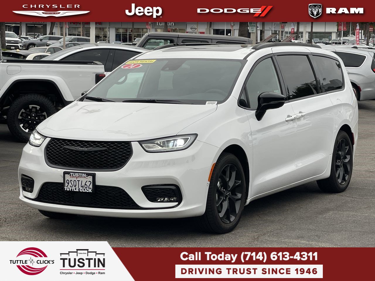 2024 Chrysler Pacifica Limited photo 2