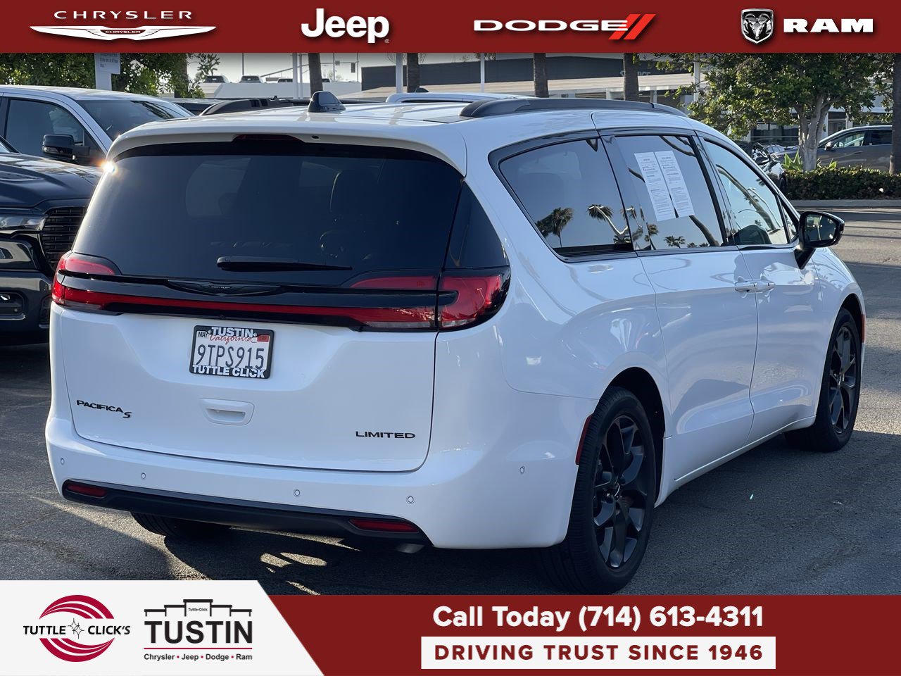 2024 Chrysler Pacifica Limited photo 5