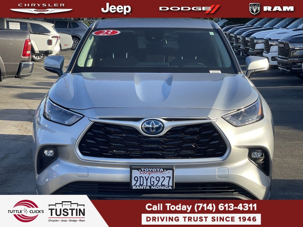 Used 2023 Toyota Highlander Hybrid LE SUV
