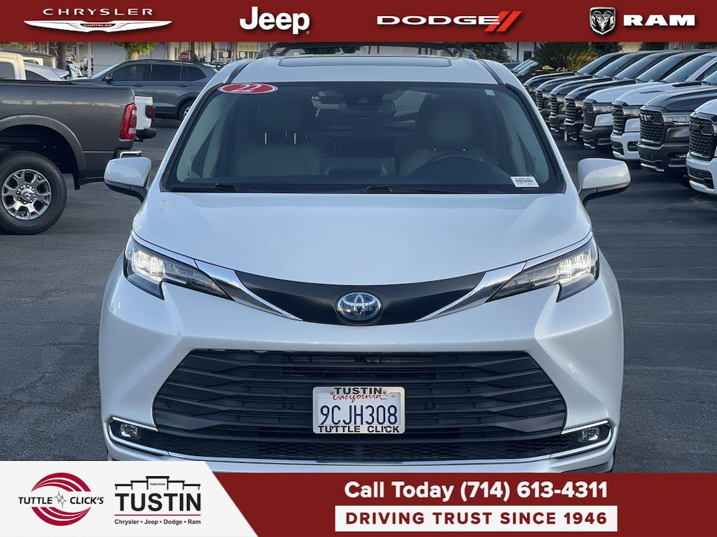 Used 2022 Toyota Sienna XLE Van Passenger Van