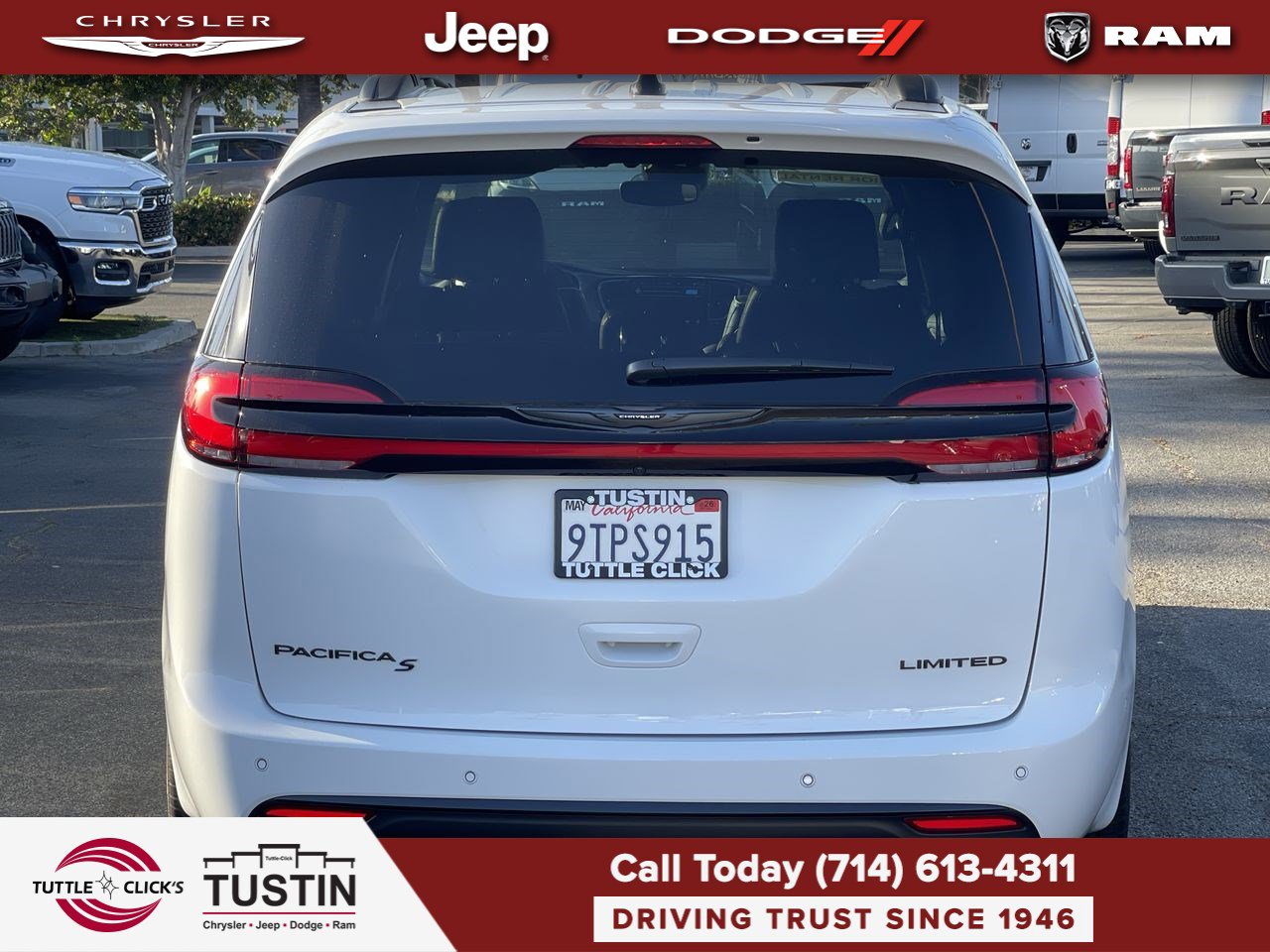 2024 Chrysler Pacifica Limited photo 4