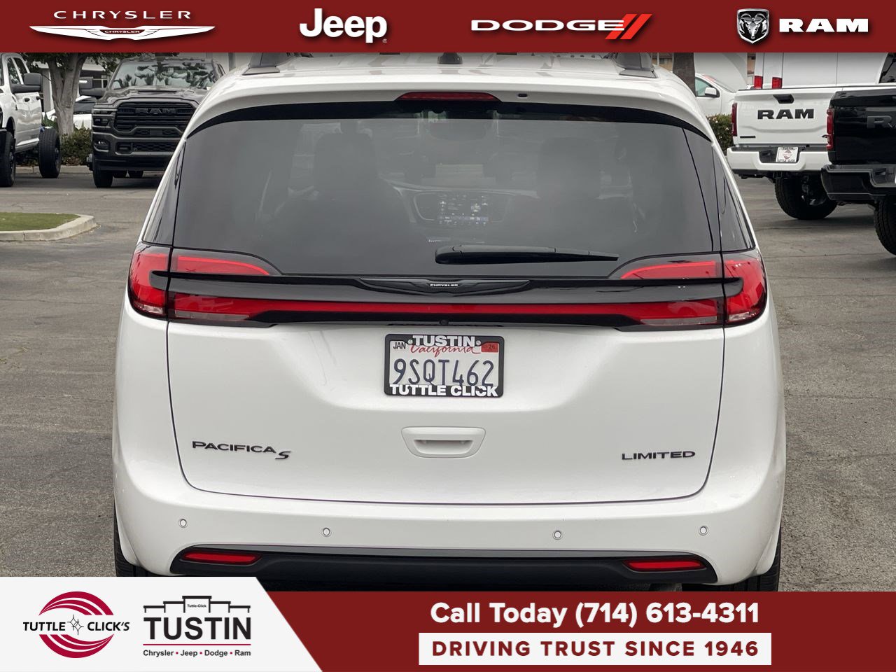 2024 Chrysler Pacifica Limited photo 4