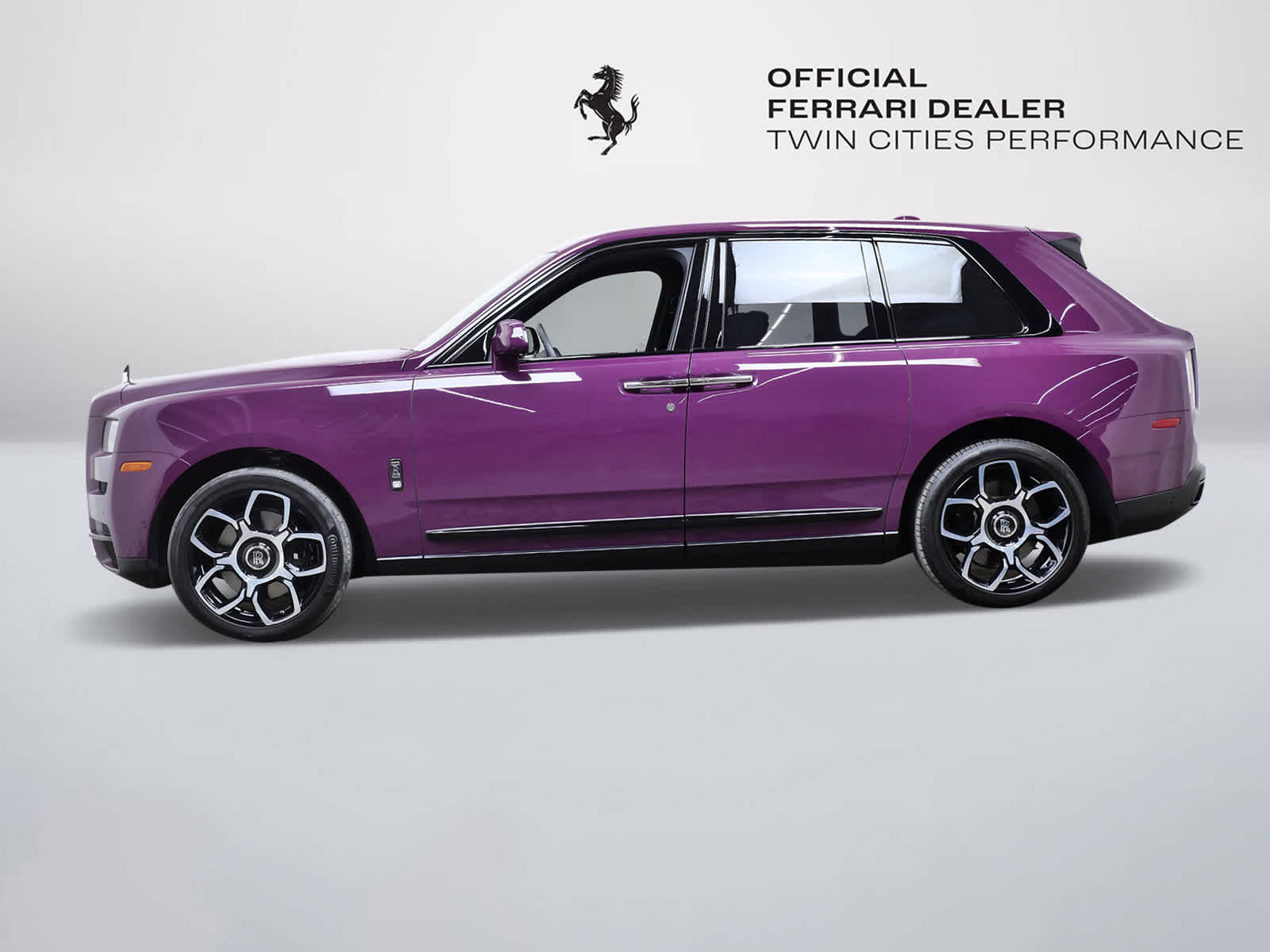 Thumbnail: 2022 Rolls-Royce Cullinan - 2