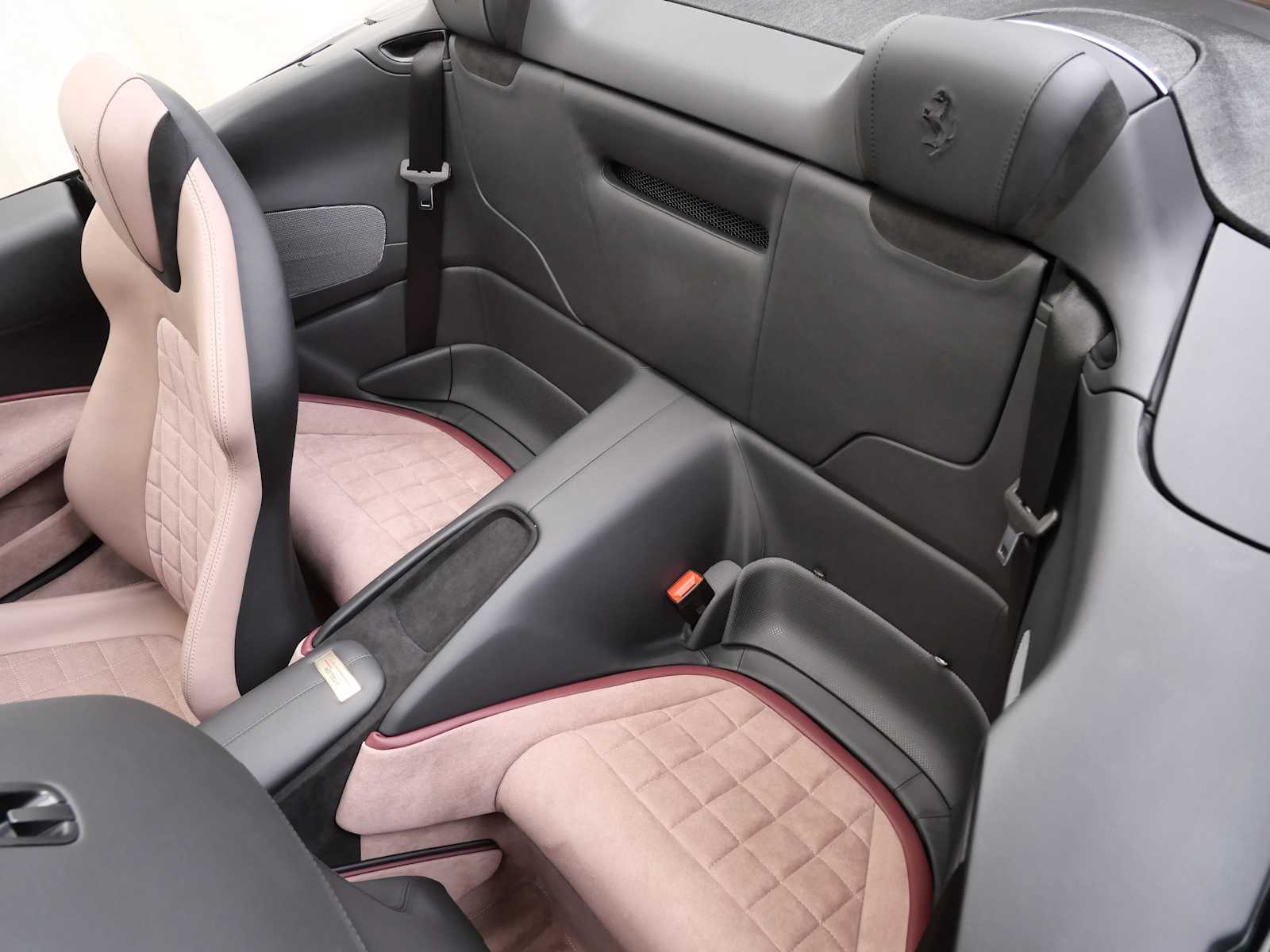 Thumbnail: 2025 Ferrari Roma - 24