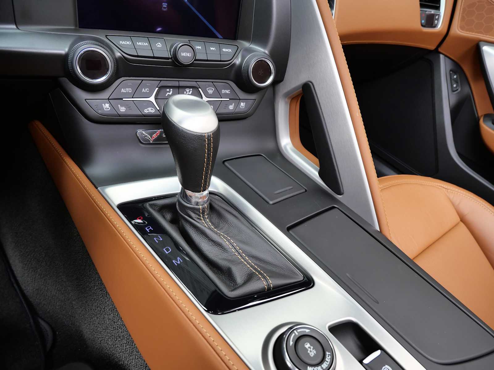 Thumbnail: 2014 Chevrolet Corvette - 24
