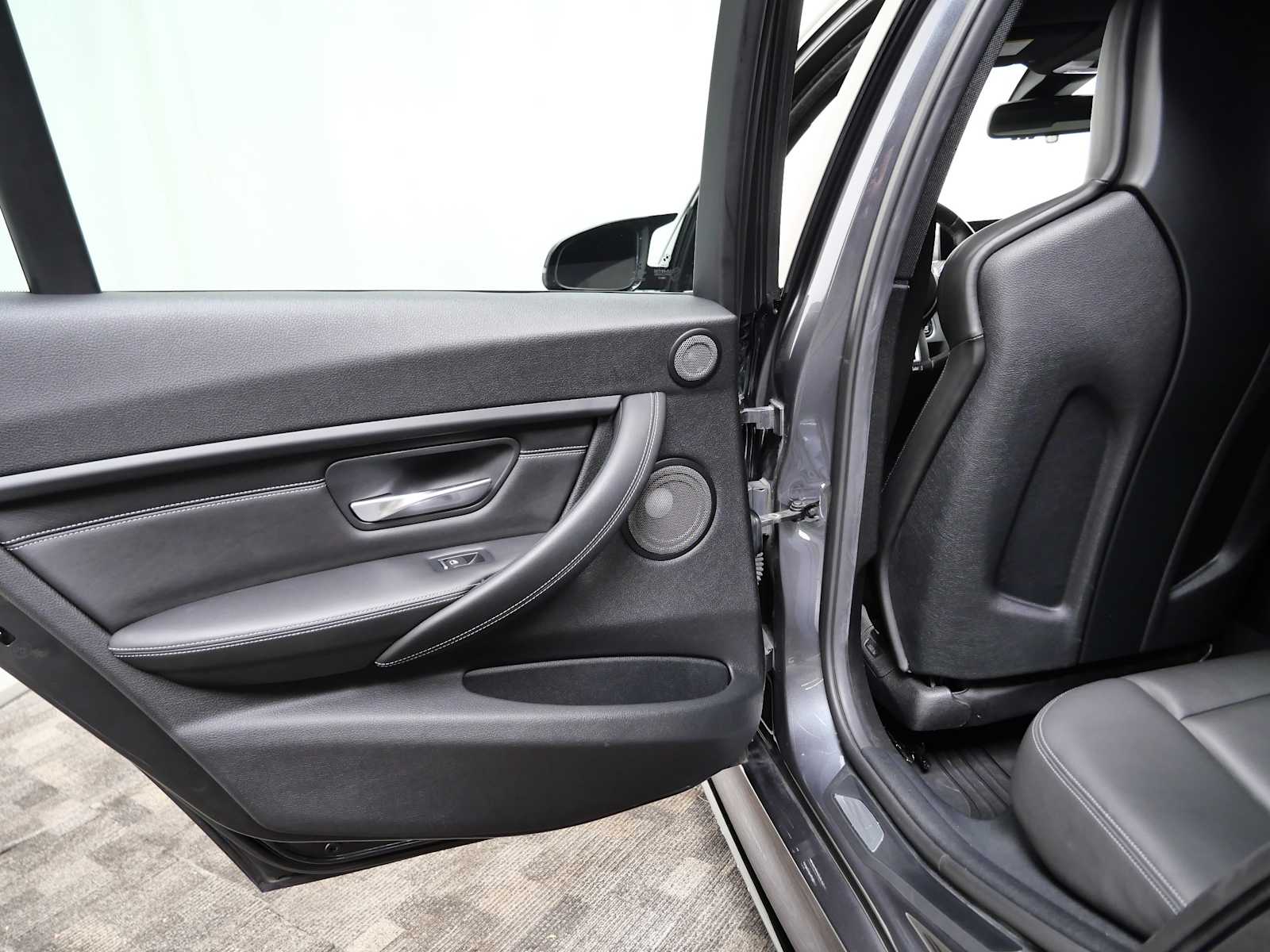 Thumbnail: 2016 BMW M3 - 16