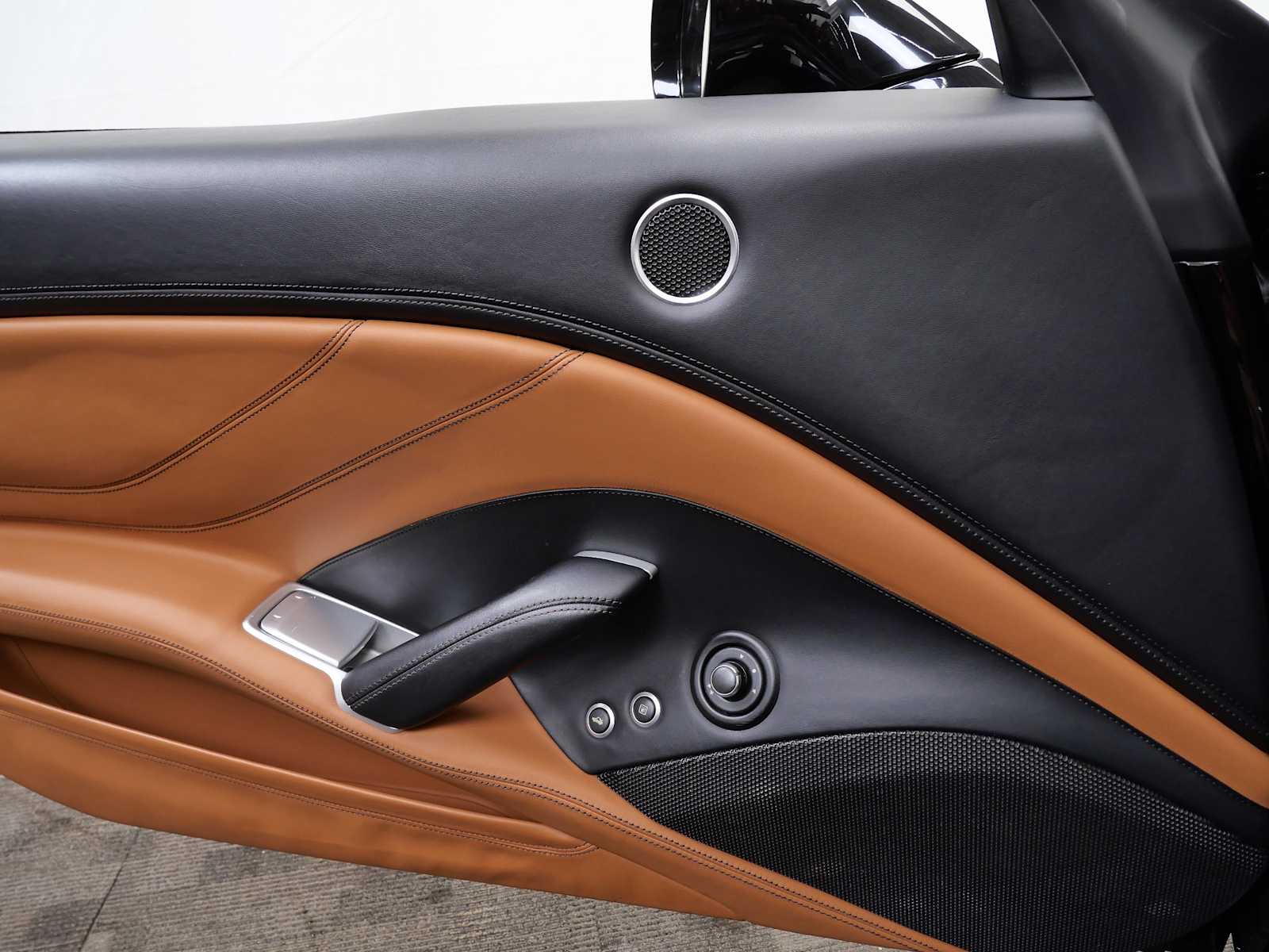 Thumbnail: 2015 Ferrari California - 37