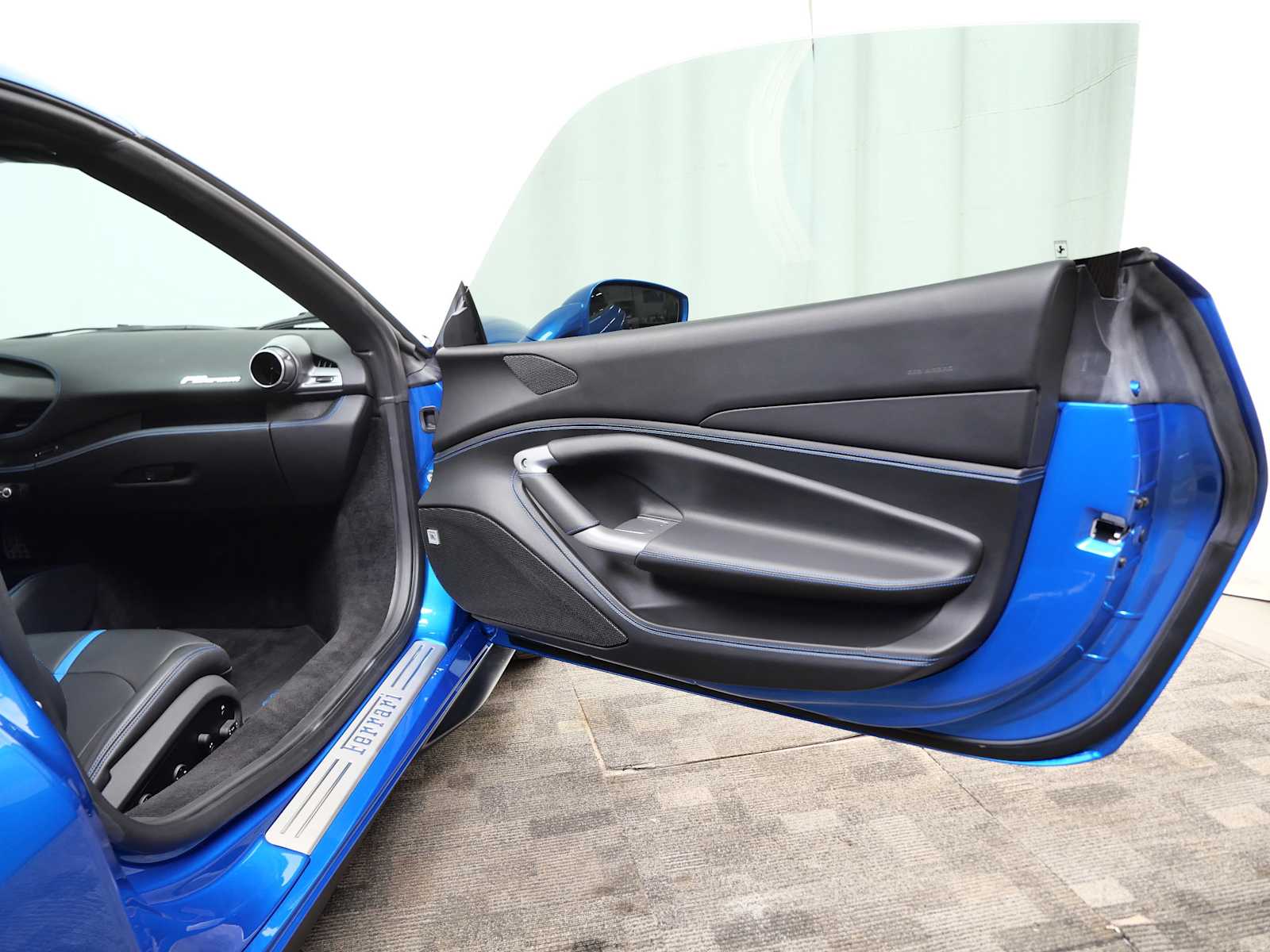 Thumbnail: 2023 Ferrari F8 - 14