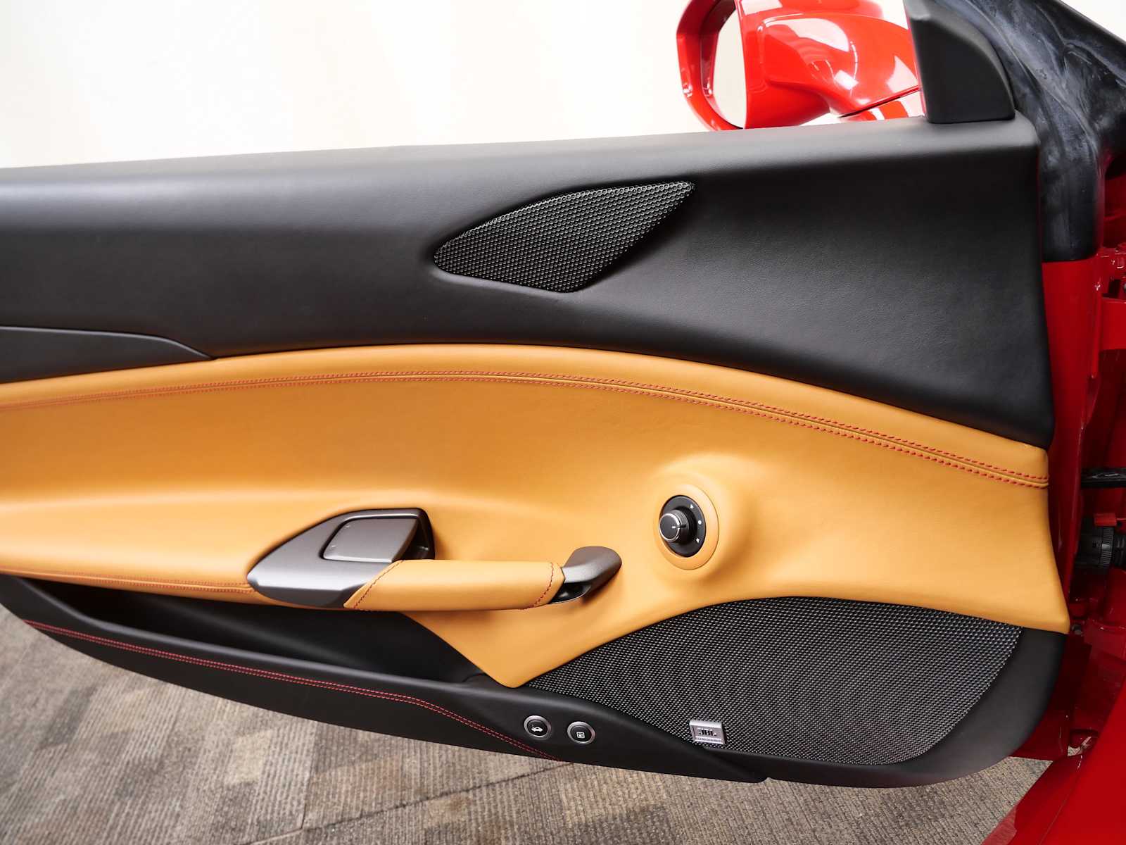 Thumbnail: 2018 Ferrari 488 - 30