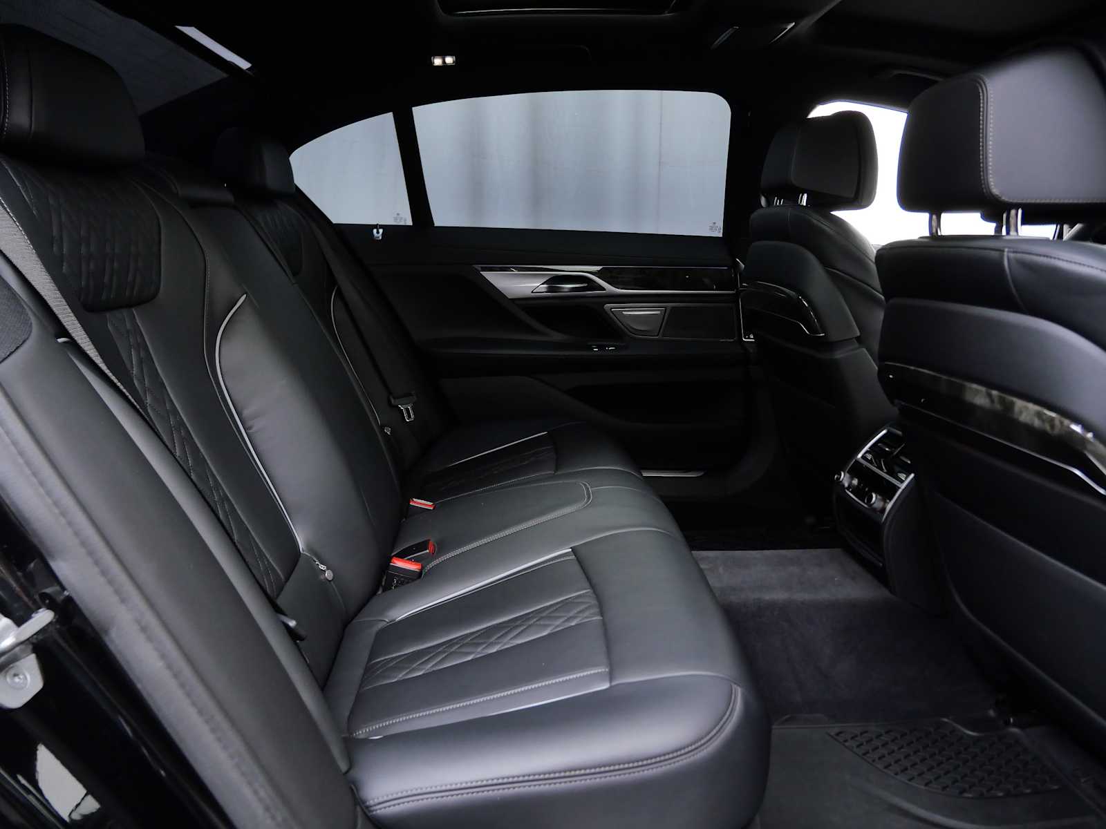 Thumbnail: 2022 BMW 7 Series - 15