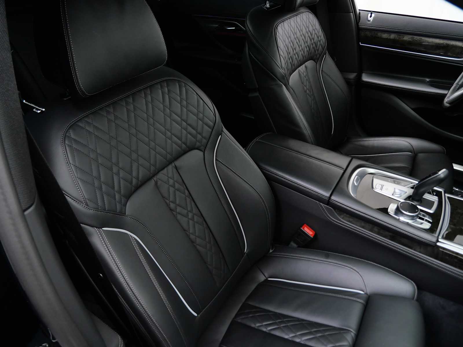 Thumbnail: 2022 BMW 7 Series - 13