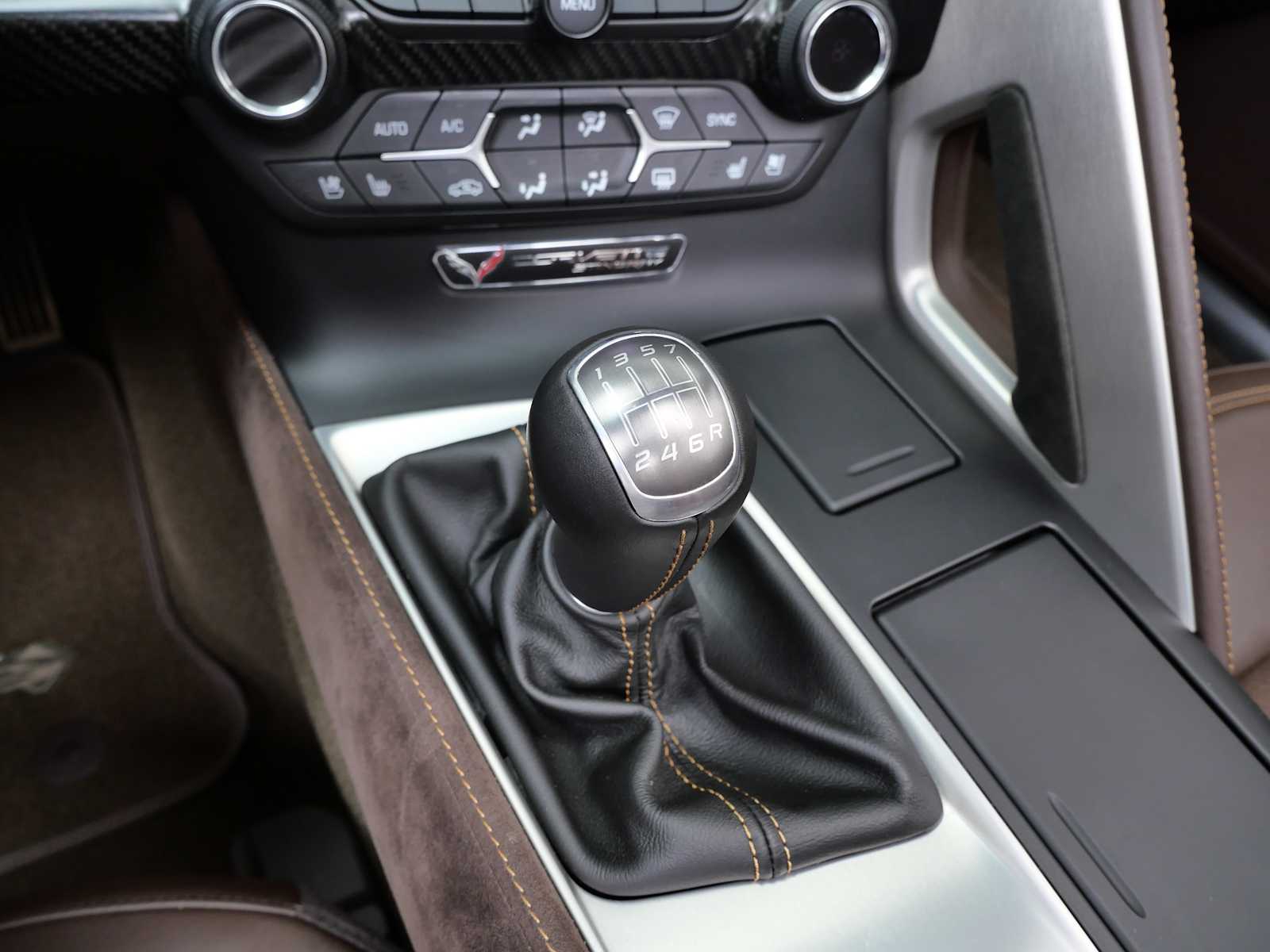 Thumbnail: 2014 Chevrolet Corvette - 23