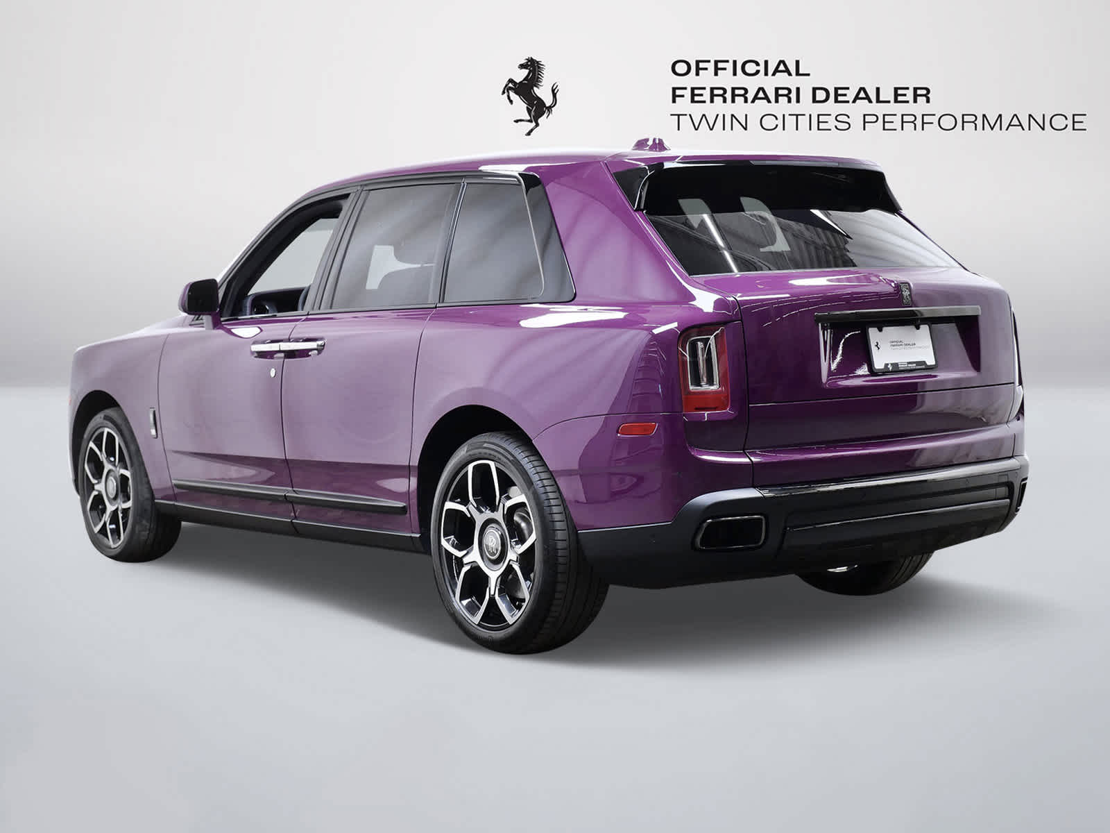 Thumbnail: 2022 Rolls-Royce Cullinan - 3