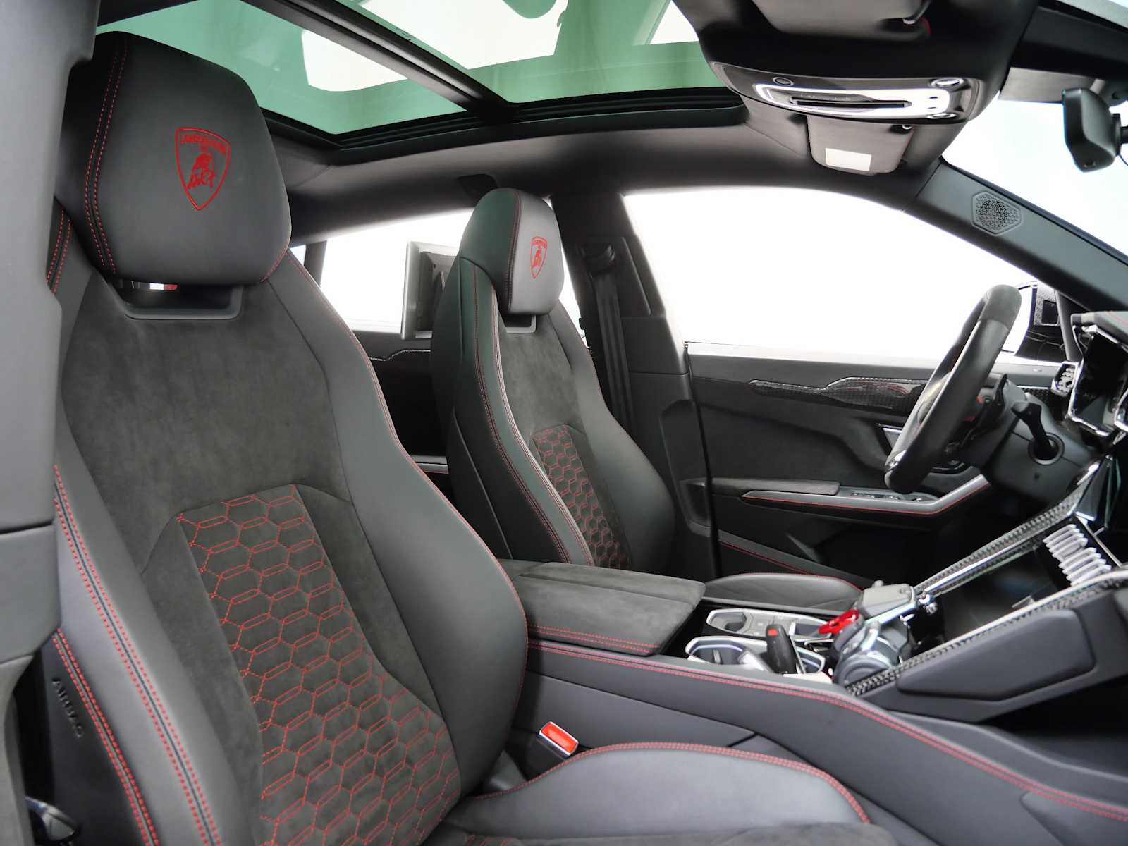 Thumbnail: 2020 Lamborghini Urus - 18