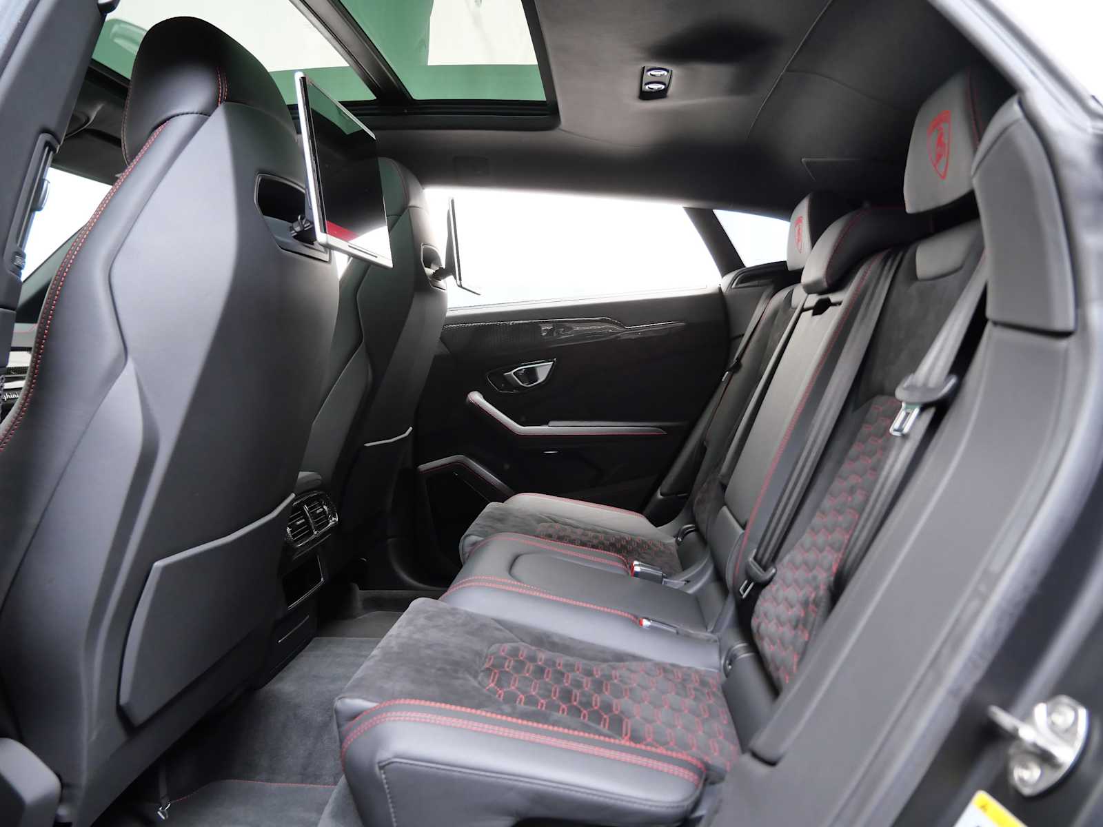 Thumbnail: 2020 Lamborghini Urus - 24