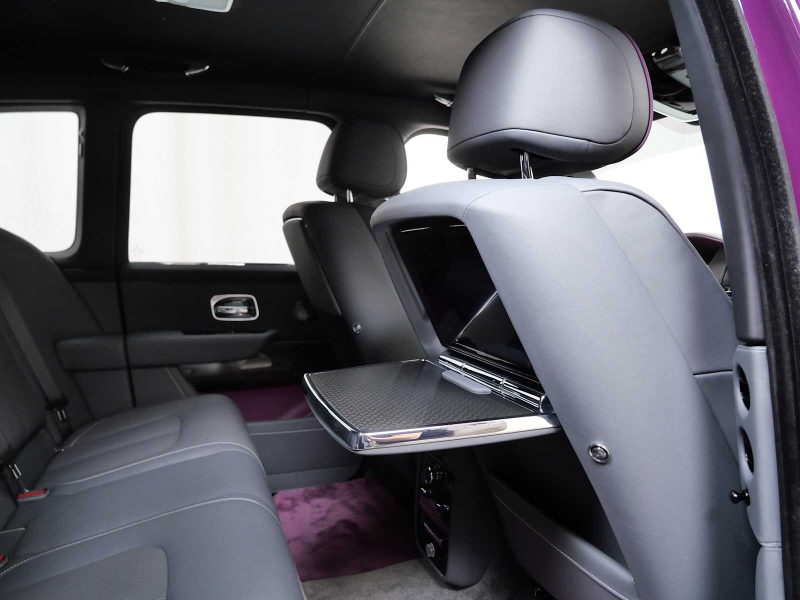 Thumbnail: 2022 Rolls-Royce Cullinan - 17