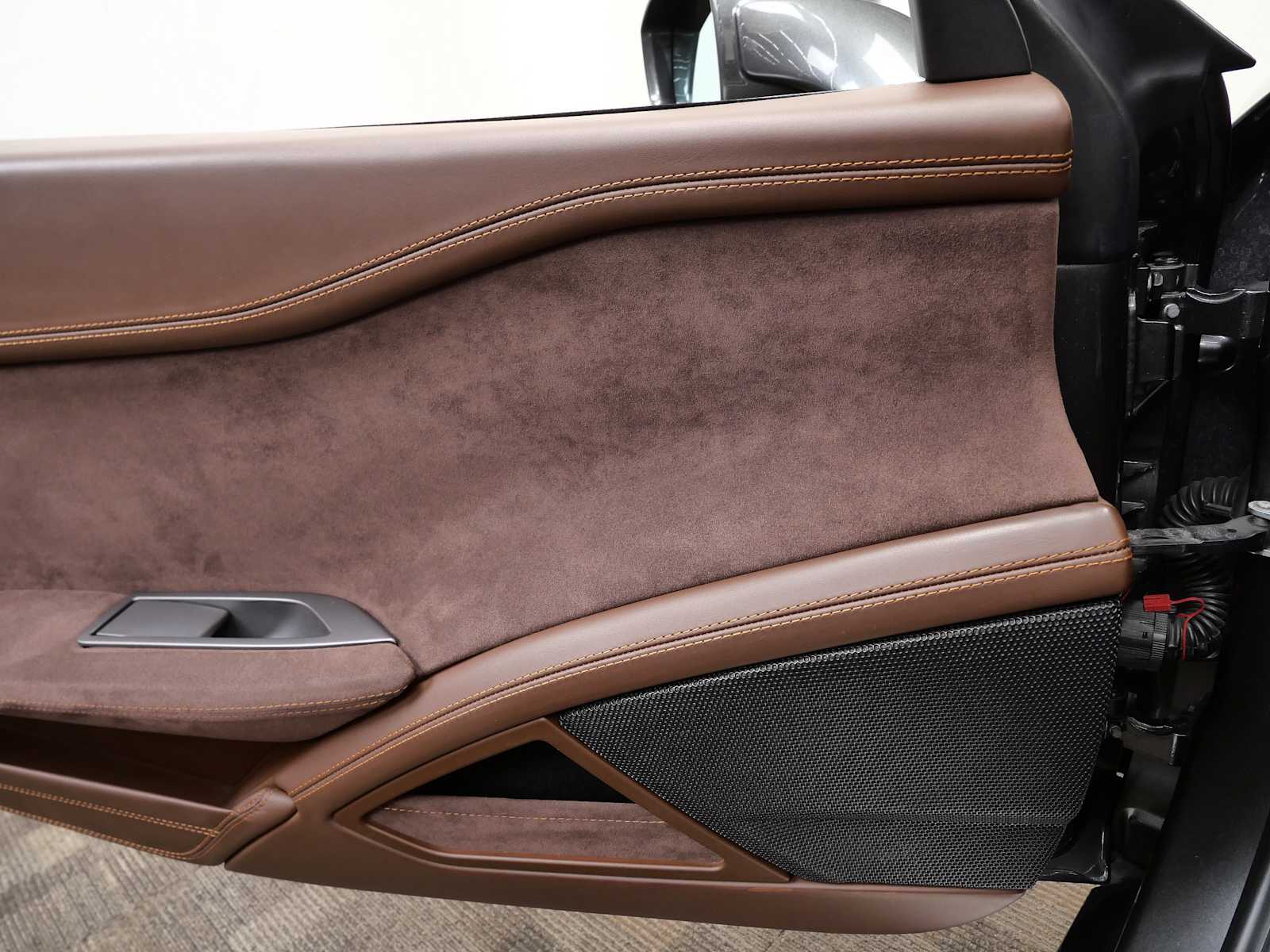 Thumbnail: 2014 Ferrari 458 - 31